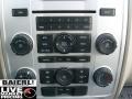 2009 White Suede Mercury Mariner V6 4WD  photo #19