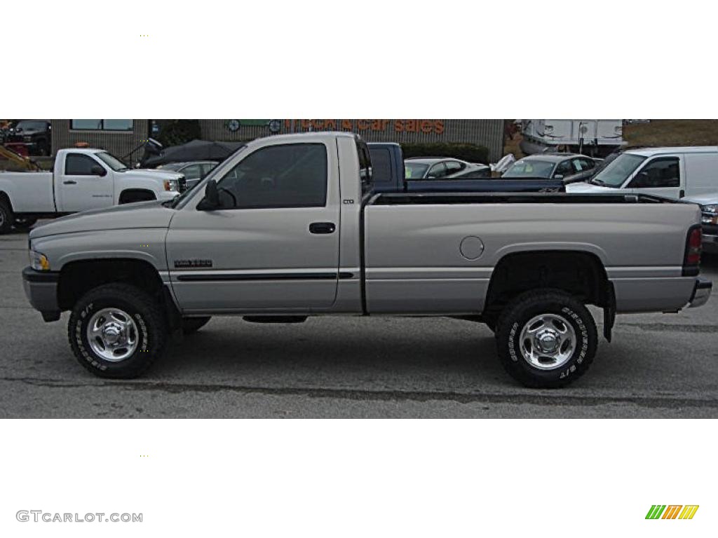 2000 Ram 2500 SLT Regular Cab 4x4 - Light Driftwood Satin Glow / Mist Gray photo #2