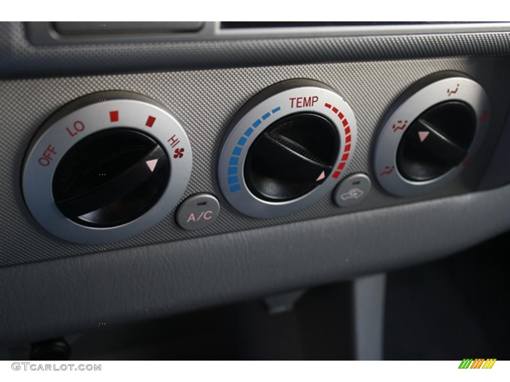 2007 Toyota Tacoma V6 TRD Sport Double Cab 4x4 Controls Photo #40145669