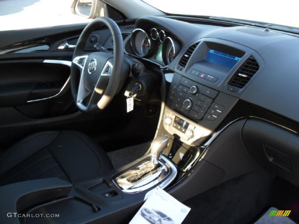 2011 Buick Regal CXL Controls Photo #40147594