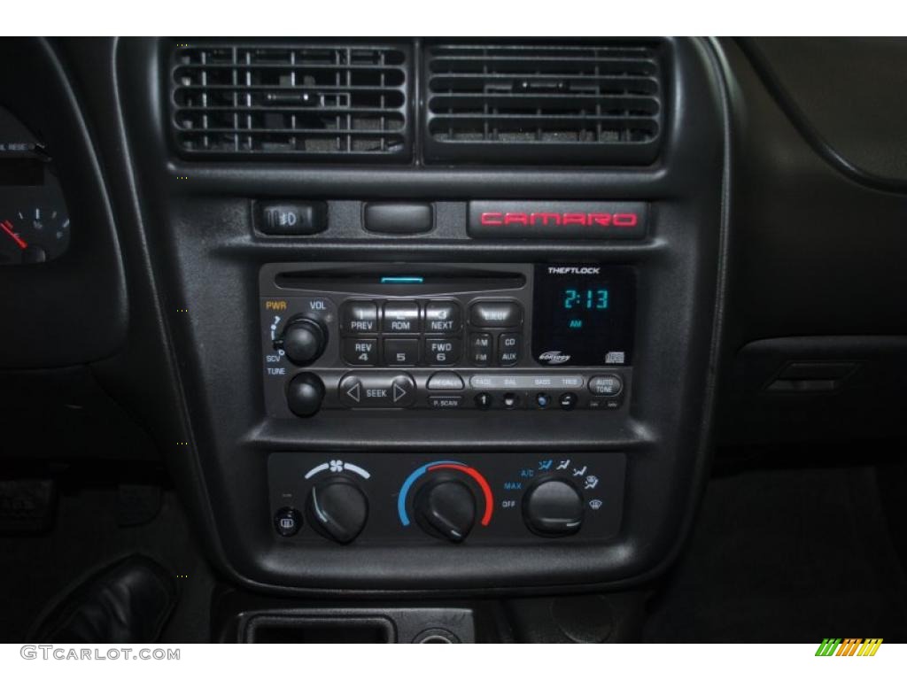2001 Chevrolet Camaro Coupe Controls Photo #40147761