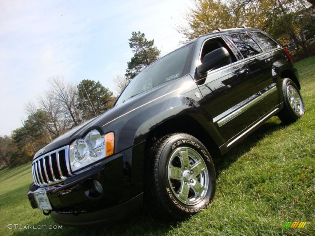 Black Jeep Grand Cherokee