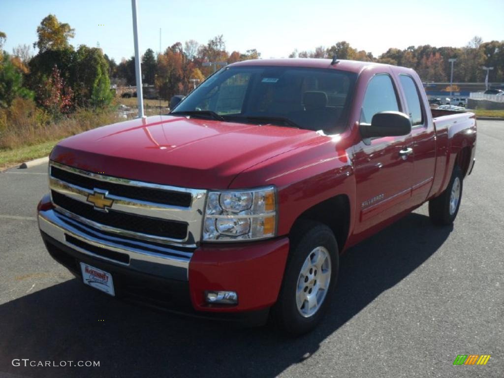 2011 Silverado 1500 LT Extended Cab - Victory Red / Light Cashmere/Ebony photo #1