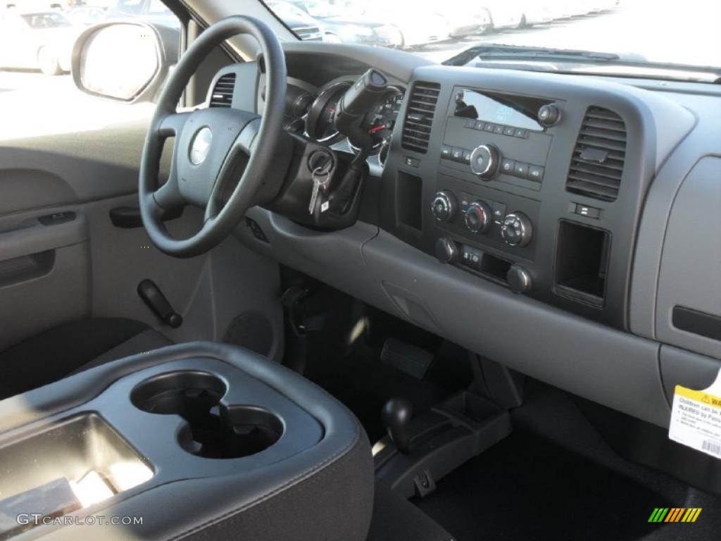 2011 Chevrolet Silverado 2500HD Extended Cab 4x4 Dashboard Photos