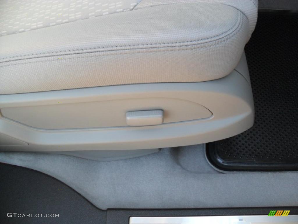 2011 Acadia SLE - Deep Blue Metallic / Light Titanium photo #16