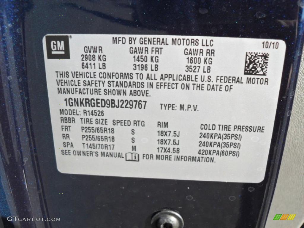 2011 Traverse LT - Dark Blue Metallic / Dark Gray/Light Gray photo #6