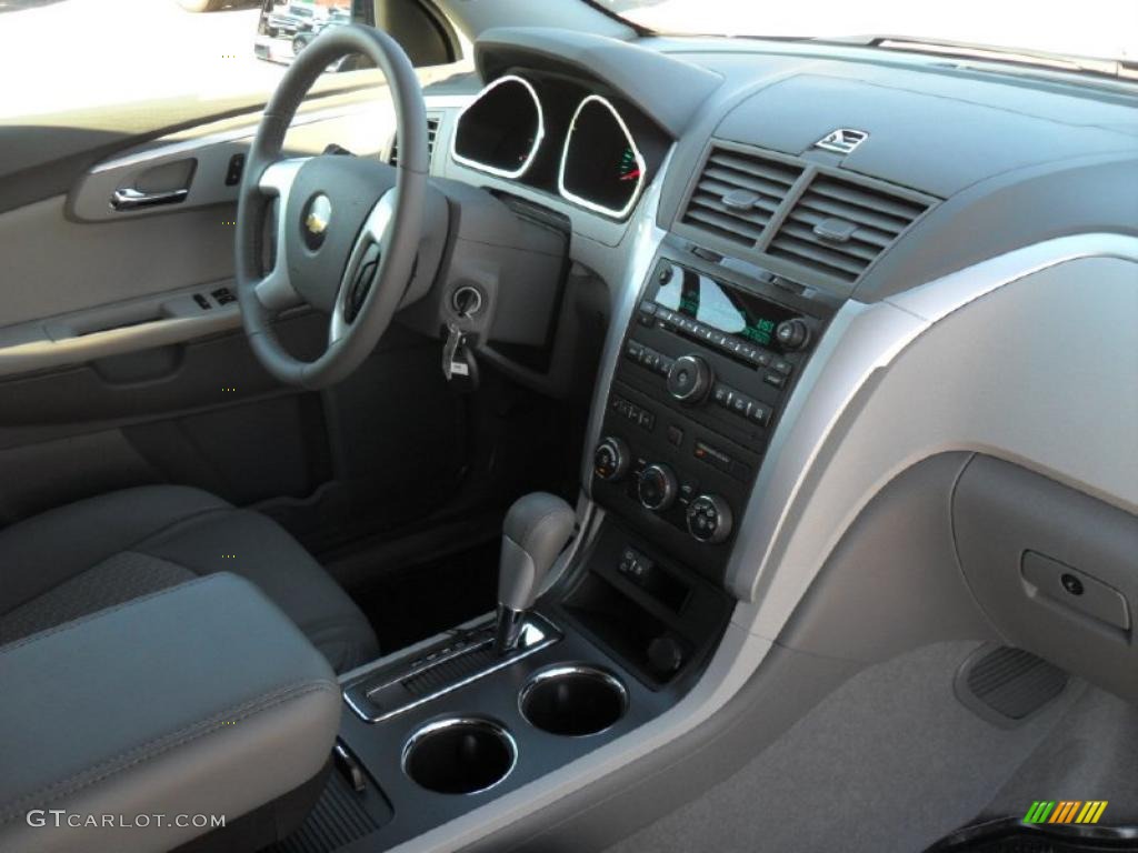 2011 Traverse LT - Dark Blue Metallic / Dark Gray/Light Gray photo #20