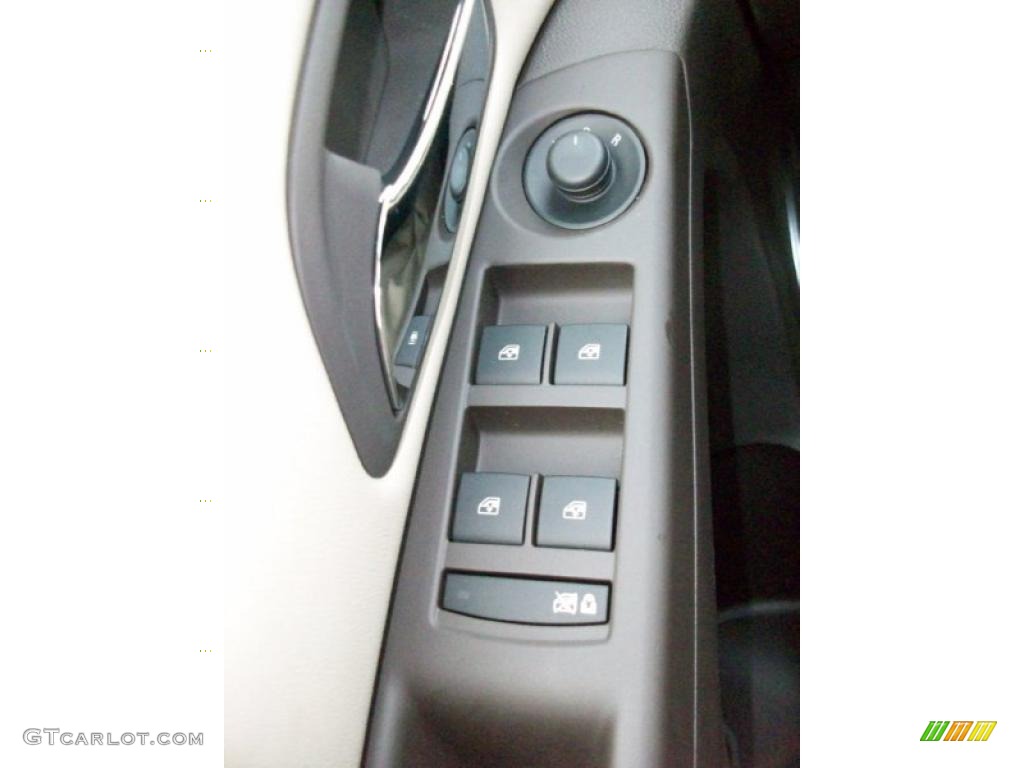 2011 Chevrolet Cruze LTZ Controls Photo #40151993