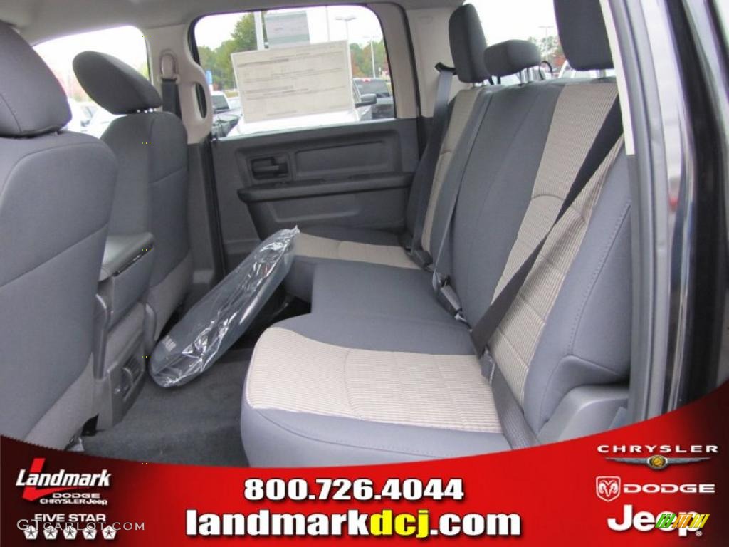 2011 Ram 1500 ST Crew Cab - Brilliant Black Crystal Pearl / Dark Slate Gray/Medium Graystone photo #7