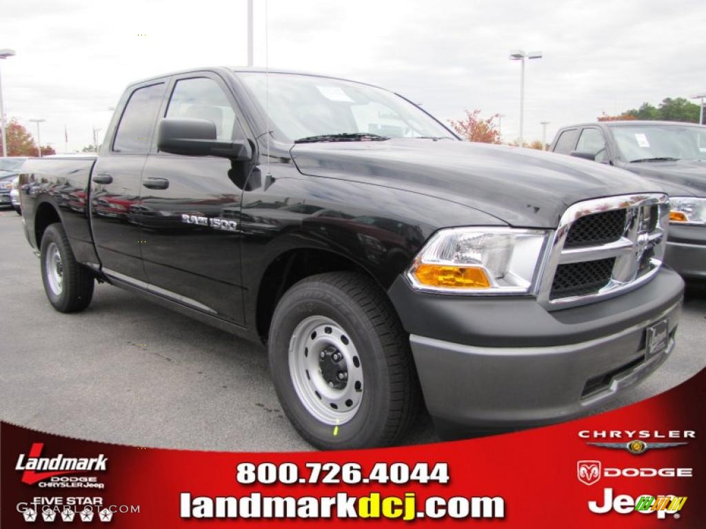 2011 Ram 1500 ST Quad Cab - Brilliant Black Crystal Pearl / Dark Slate Gray/Medium Graystone photo #4