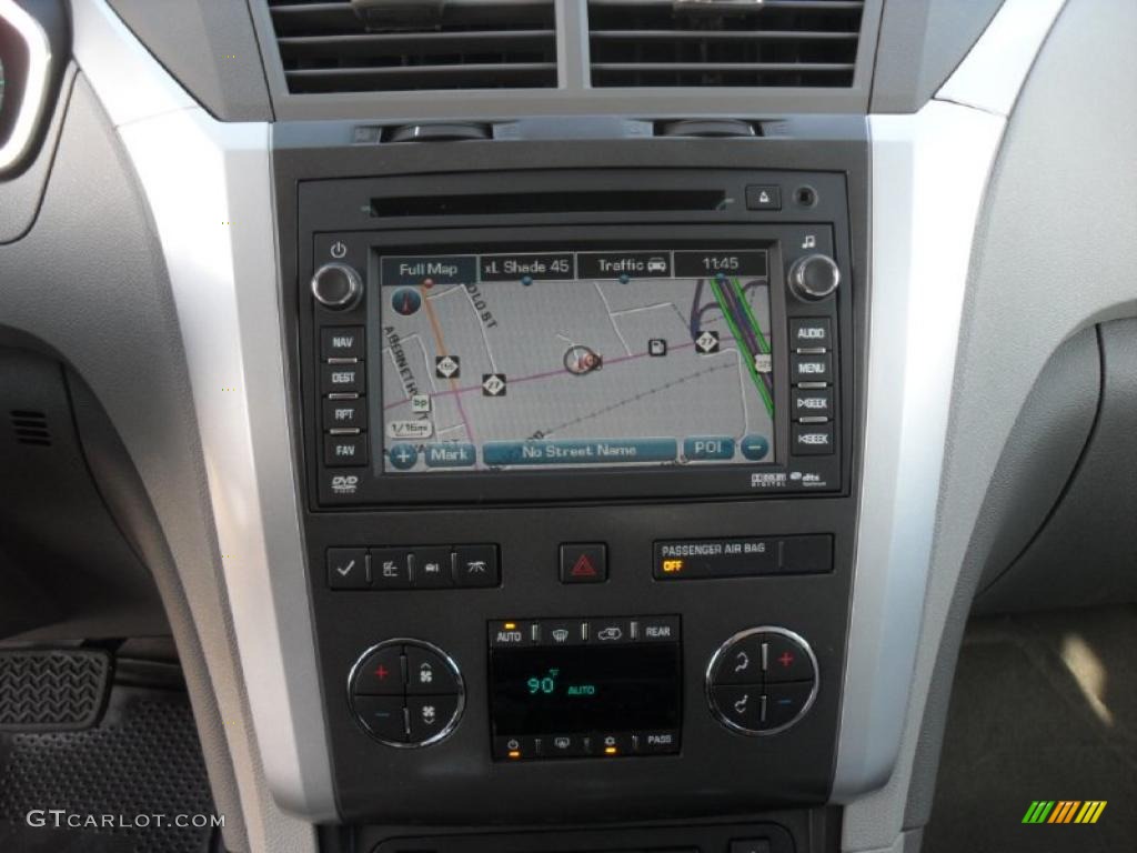 2011 Chevrolet Traverse LT Navigation Photos