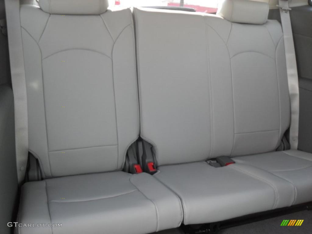 Dark Gray/Light Gray Interior 2011 Chevrolet Traverse LT Photo #40157245