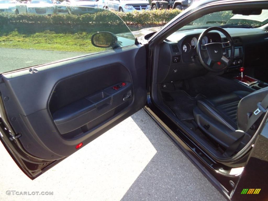2010 Dodge Challenger SE Dark Slate Gray Door Panel Photo #40159309