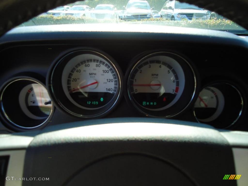 2010 Dodge Challenger SE Gauges Photo #40159641