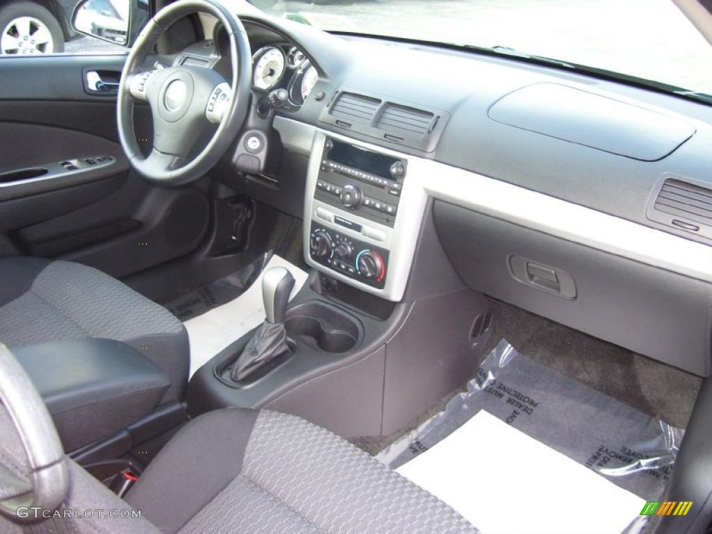2010 Chevrolet Cobalt LT Coupe Dashboard Photos