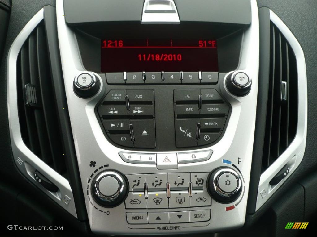 2011 GMC Terrain SLE AWD Controls Photo #40166953
