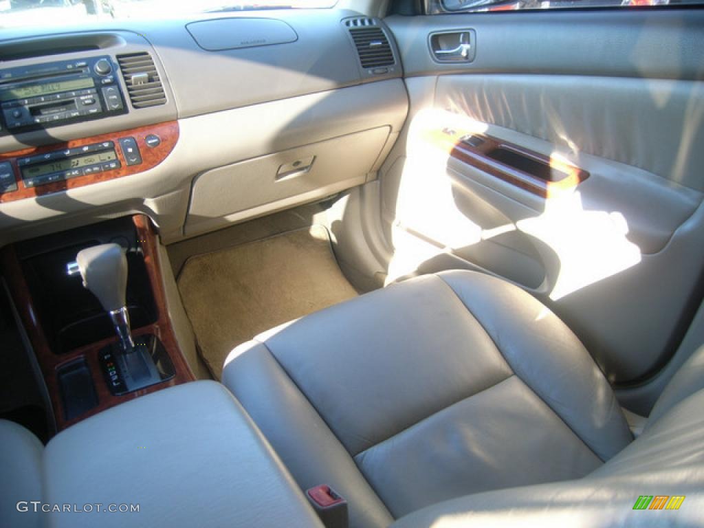 2003 Camry XLE - Desert Sand Mica / Taupe photo #14