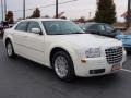 Cool Vanilla White - 300 Touring Photo No. 2