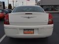 Cool Vanilla White - 300 Touring Photo No. 6