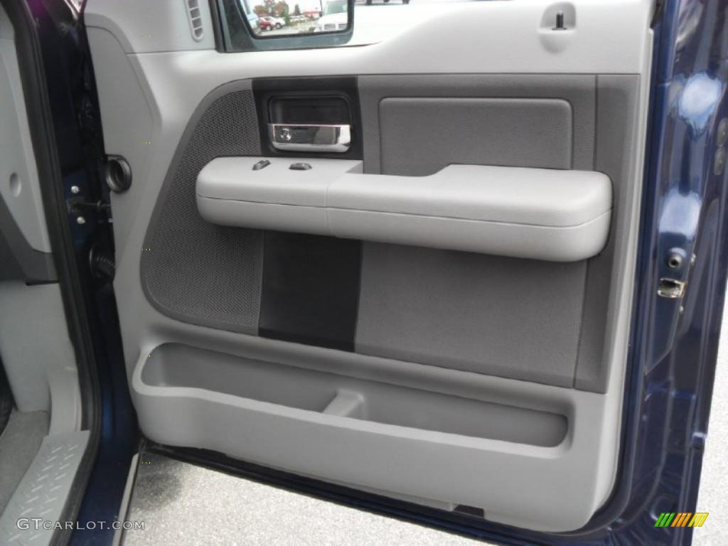 2006 F150 XLT SuperCrew - True Blue Metallic / Medium/Dark Flint photo #20