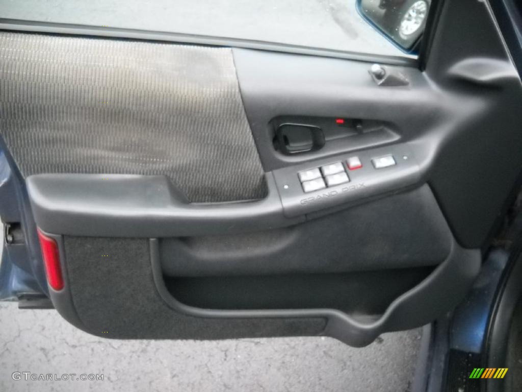 1994 Pontiac Grand Prix SE Sedan Pewter Door Panel Photo #40175073