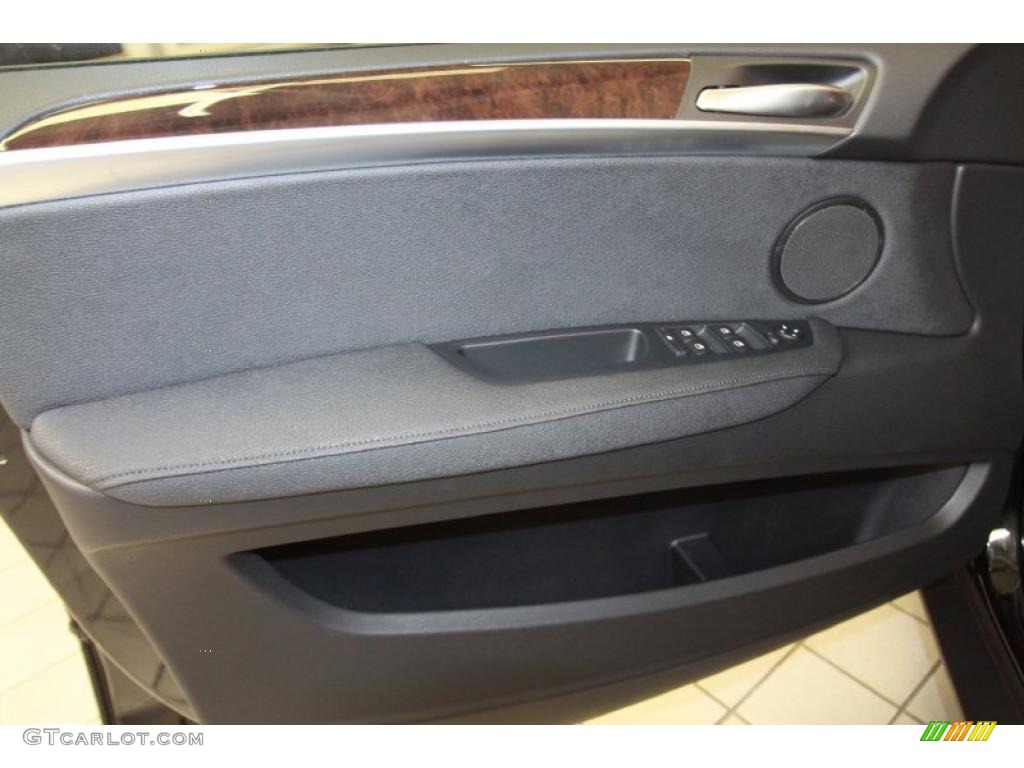 2011 BMW X5 xDrive 35d Door Panel Photos