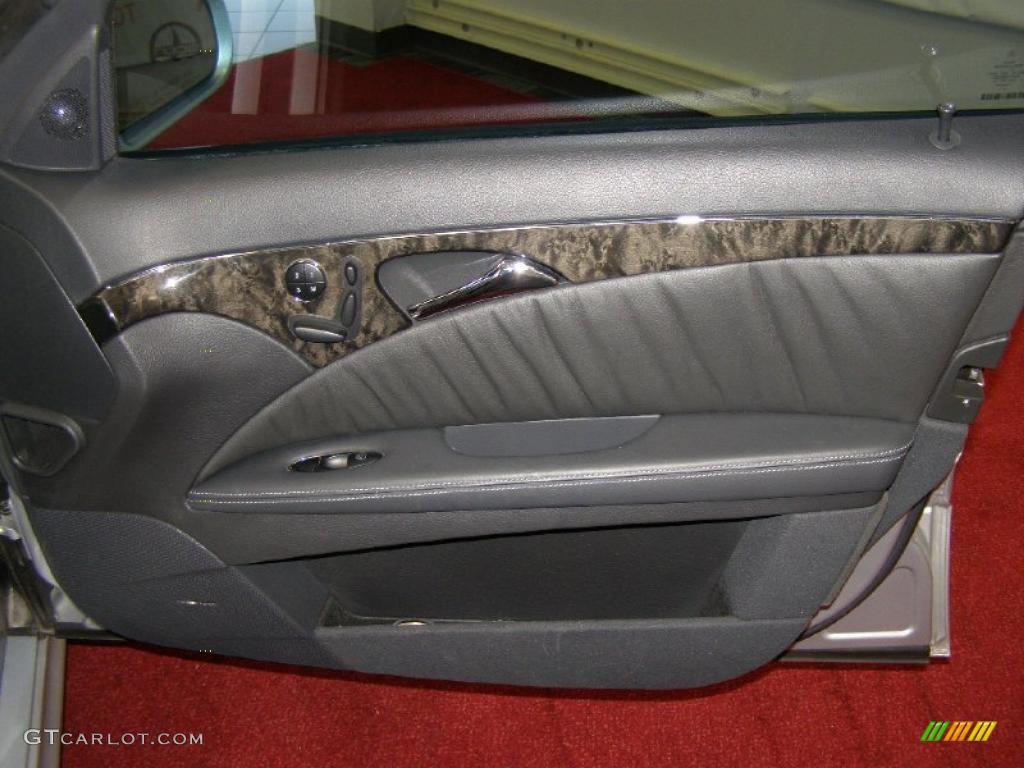 2006 Mercedes-Benz E 55 AMG Sedan Charcoal Door Panel Photo #40180042