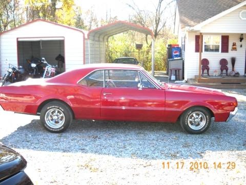 1966 Oldsmobile Cutlass Supreme Sedan Data, Info and Specs