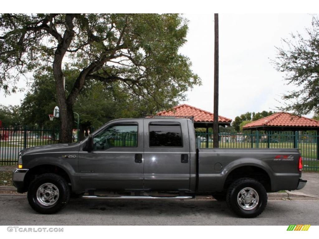 2003 F250 Super Duty Lariat Crew Cab 4x4 - Dark Shadow Grey Metallic / Medium Flint Grey photo #3