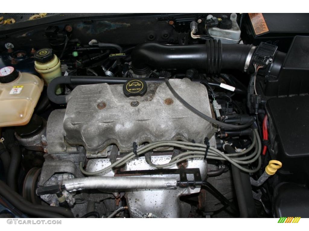 2002 Ford Focus LX Sedan 2.0 Liter DOHC 16-Valve Zetec 4 Cylinder Engine Photo #40187335