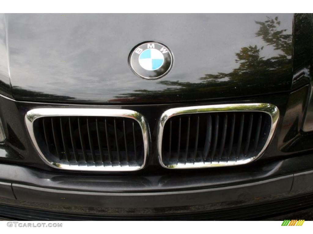 1999 BMW 3 Series 323i Convertible Marks and Logos Photo #40188871