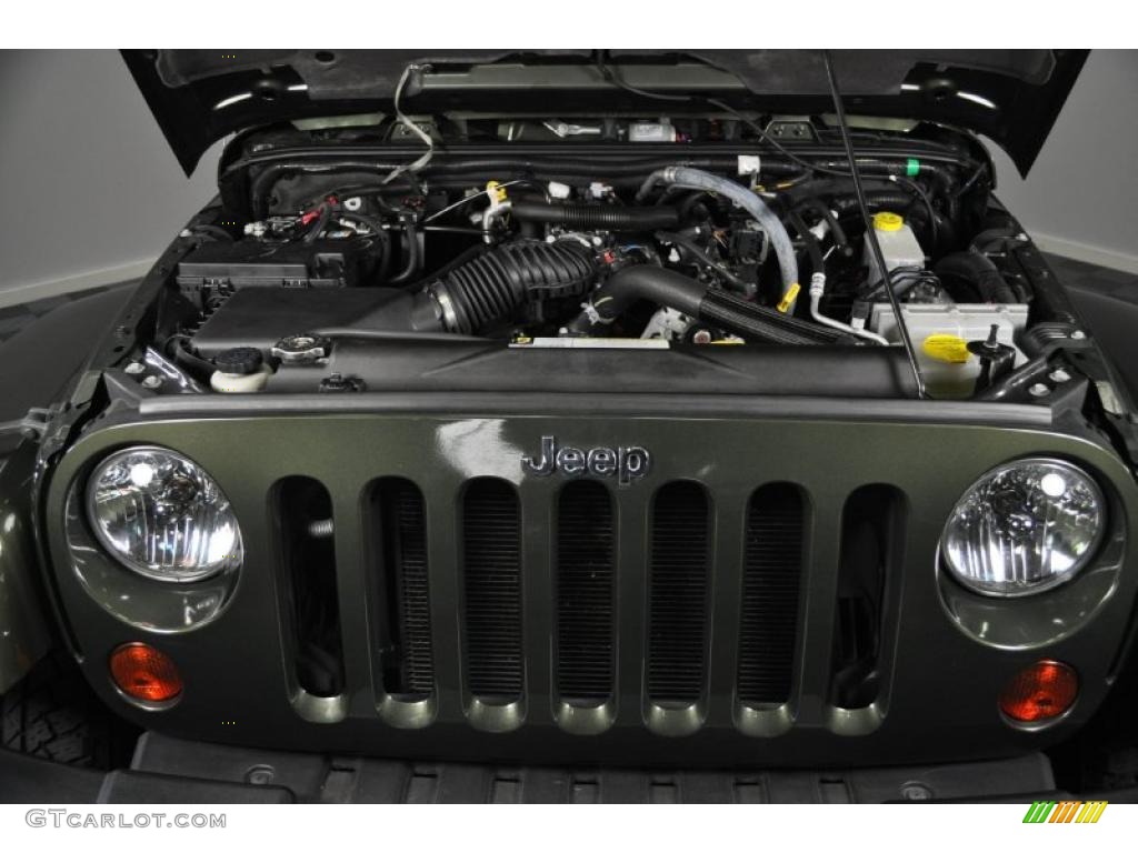 2009 Wrangler Unlimited Sahara 4x4 - Jeep Green Metallic / Dark Slate Gray/Medium Slate Gray photo #10