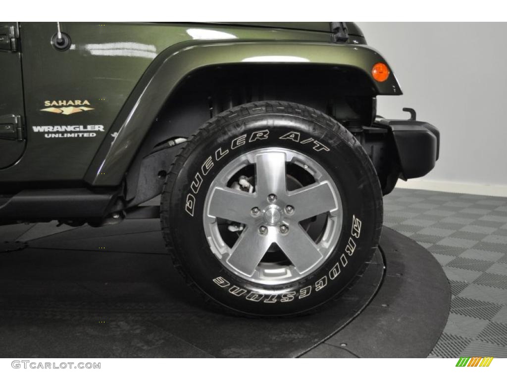2009 Wrangler Unlimited Sahara 4x4 - Jeep Green Metallic / Dark Slate Gray/Medium Slate Gray photo #32