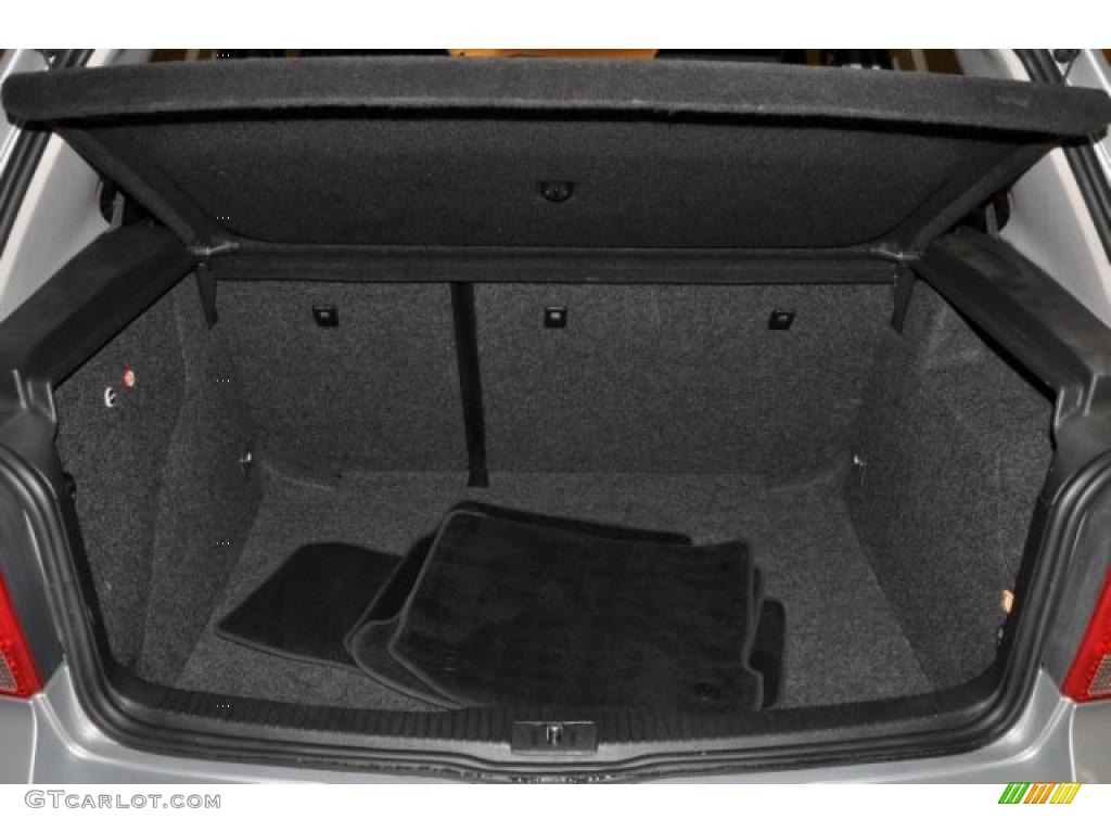2003 Volkswagen Golf GL 4 Door Trunk Photo #40190960