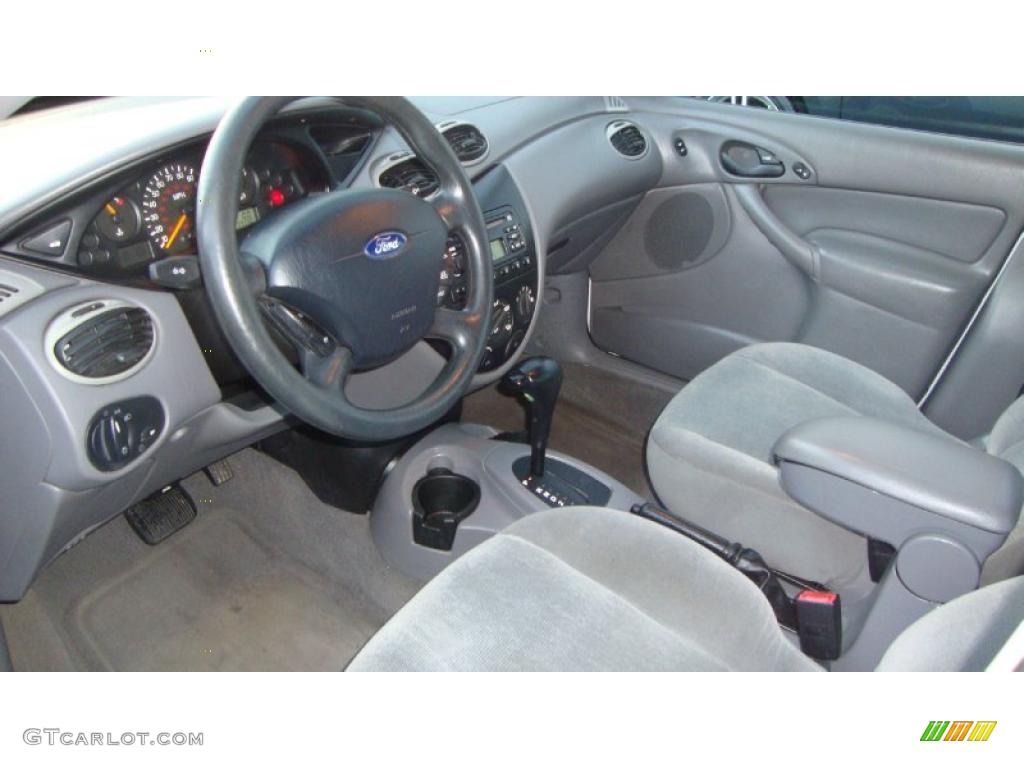 Medium Graphite Interior 2002 Ford Focus SE Sedan Photo #40191263