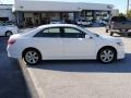 Super White - Camry SE Photo No. 5