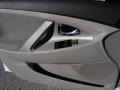 Super White - Camry SE Photo No. 13