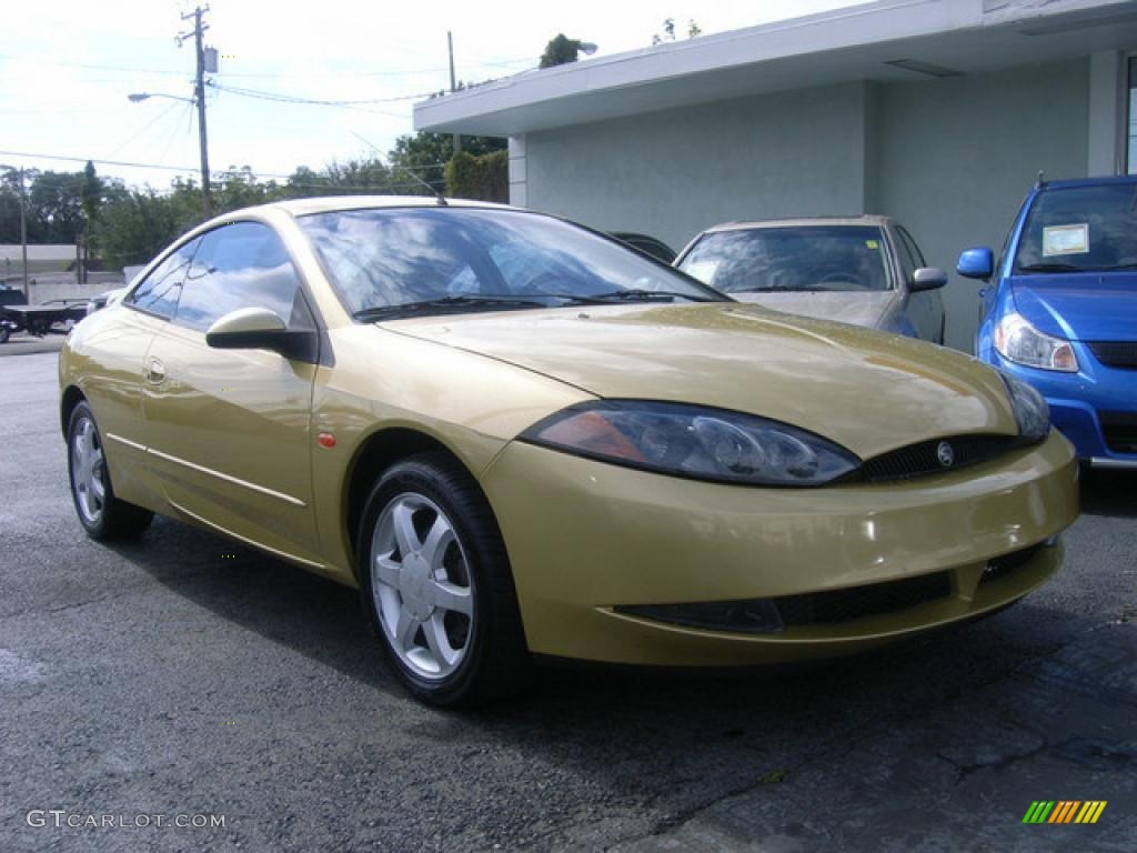 2000 Cougar V6 - Light Citrus Gold Metallic / Graystone photo #2