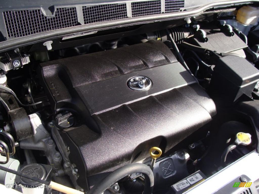 2011 Sienna V6 - Super White / Bisque photo #15