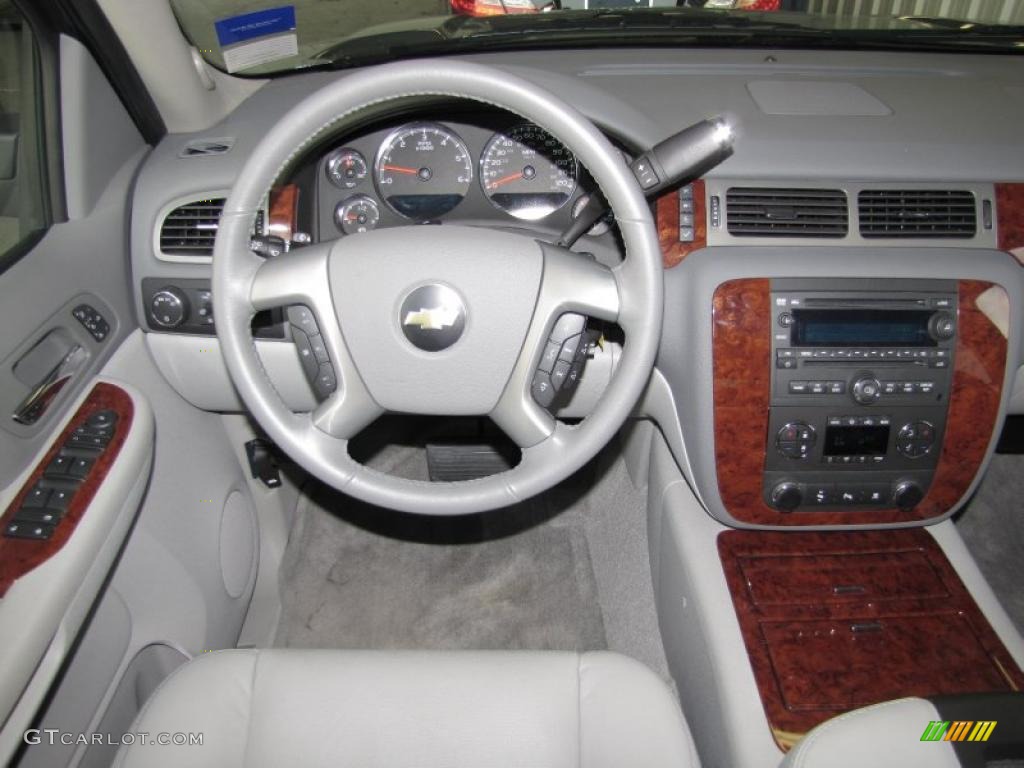 2009 Chevrolet Suburban LTZ Light Titanium/Dark Titanium Dashboard Photo #40199388