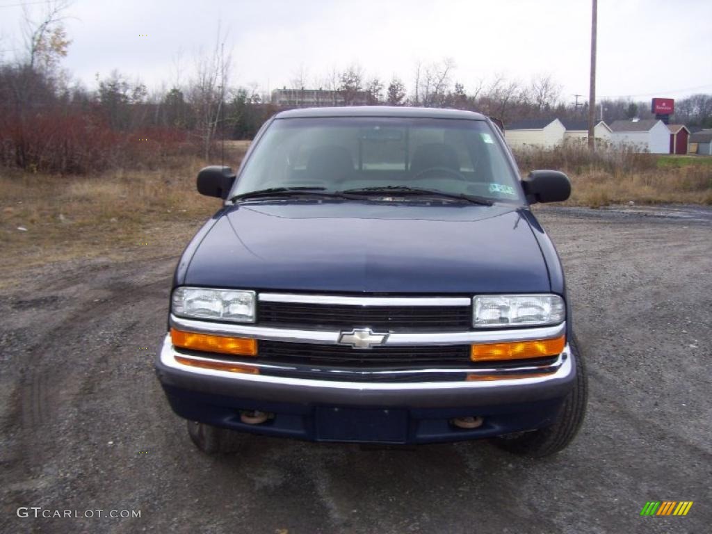 1999 S10 LS Extended Cab 4x4 - Indigo Blue Metallic / Medium Gray photo #2