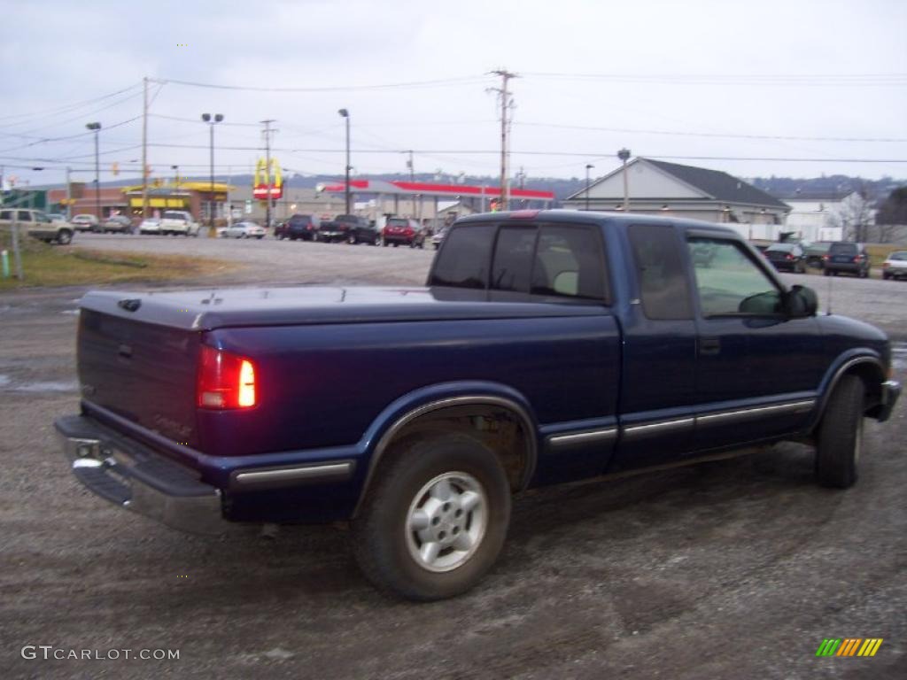 1999 S10 LS Extended Cab 4x4 - Indigo Blue Metallic / Medium Gray photo #4