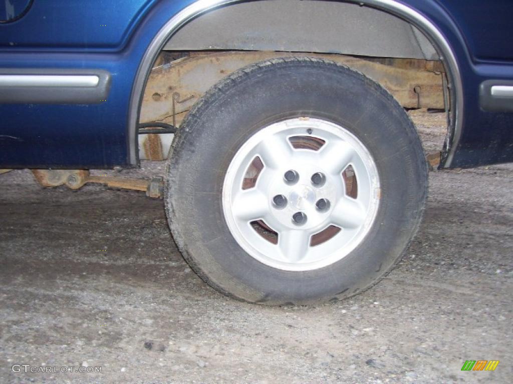 1999 S10 LS Extended Cab 4x4 - Indigo Blue Metallic / Medium Gray photo #12
