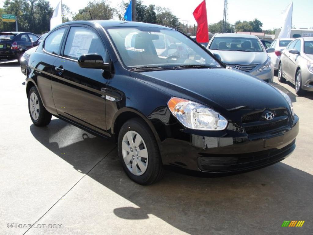 2011 Accent GS 3 Door - Ebony Black / Black photo #1