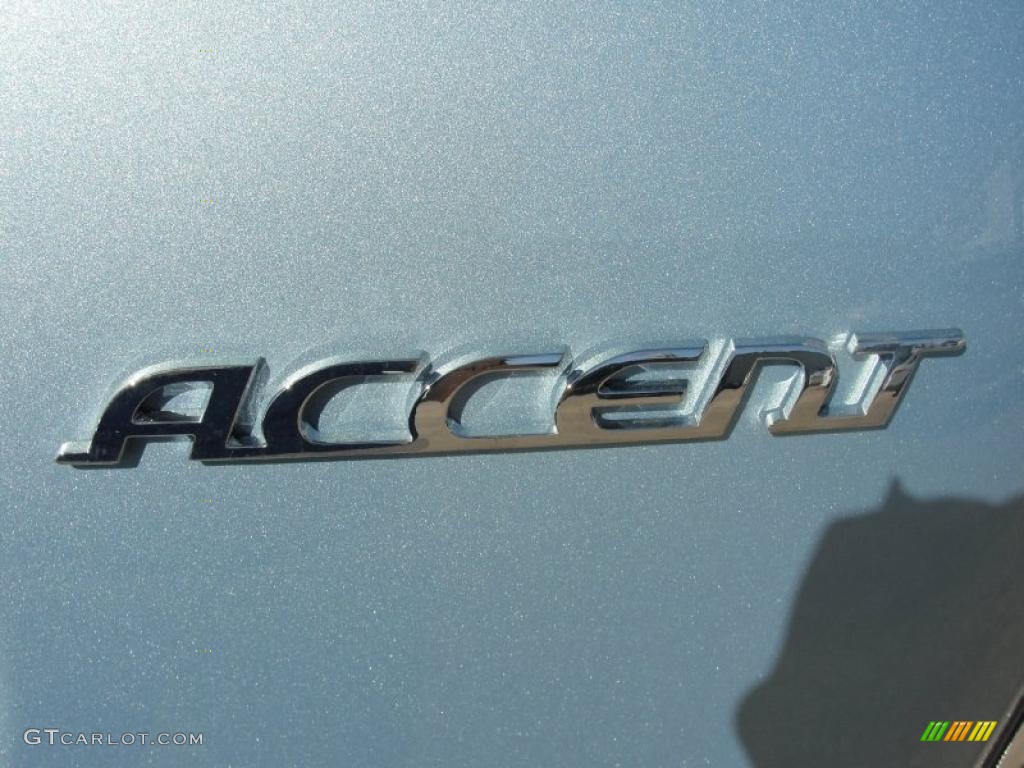 2011 Hyundai Accent GS 3 Door Marks and Logos Photo #40200896