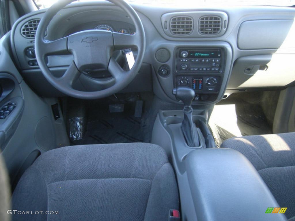 2004 TrailBlazer LS - Dark Gray Metallic / Pewter photo #12