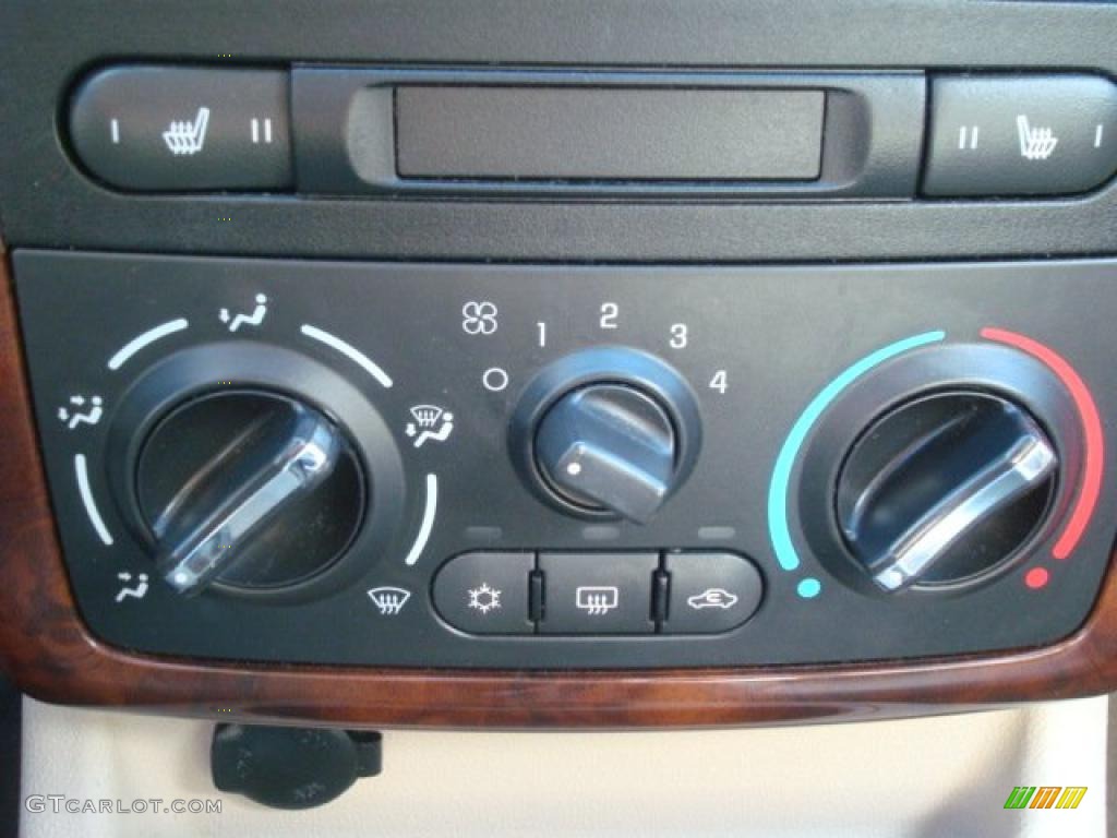 2005 Chevrolet Cobalt LT Sedan Controls Photo #40202664