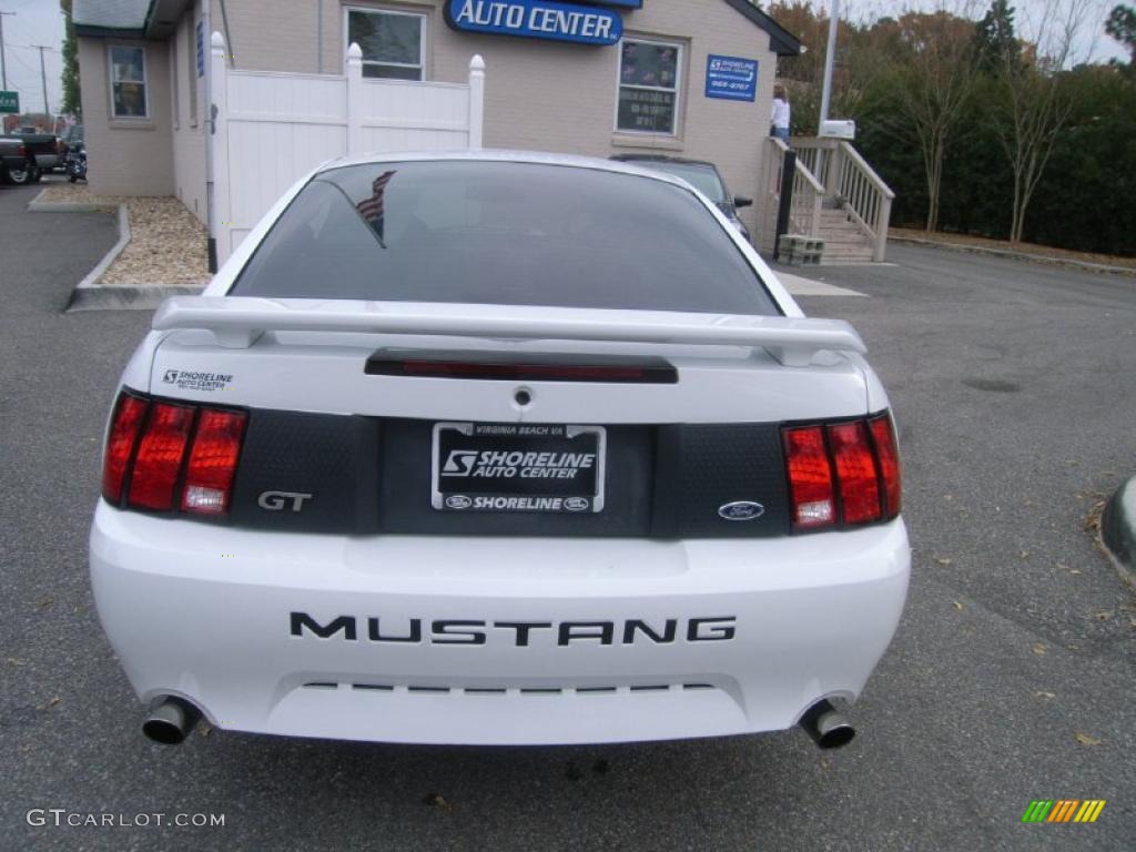 2003 Mustang GT Coupe - Oxford White / Dark Charcoal photo #4