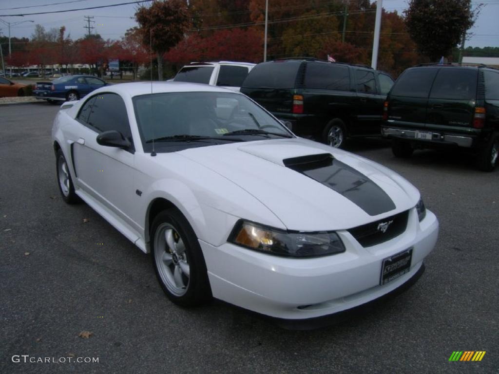 2003 Mustang GT Coupe - Oxford White / Dark Charcoal photo #7