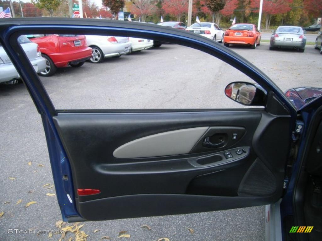 2003 Chevrolet Monte Carlo SS Jeff Gordon Signature Edition Ebony Black Door Panel Photo #40203768